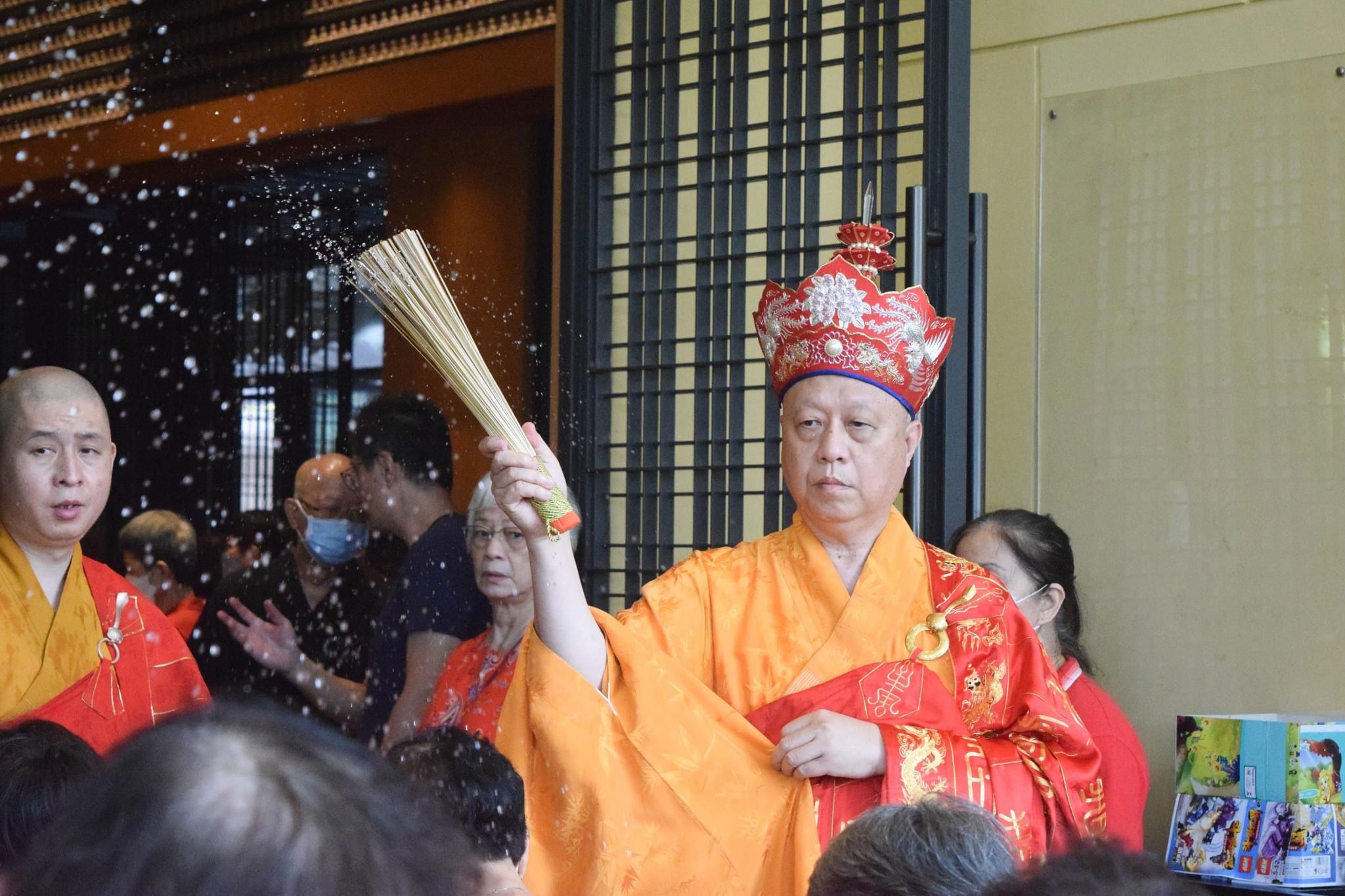 Offering Ceremony for Buddhas and Celestial Guardians