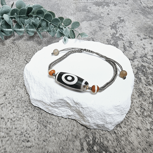 虎牙- 玛瑙天珠带水晶手绳(10mm)