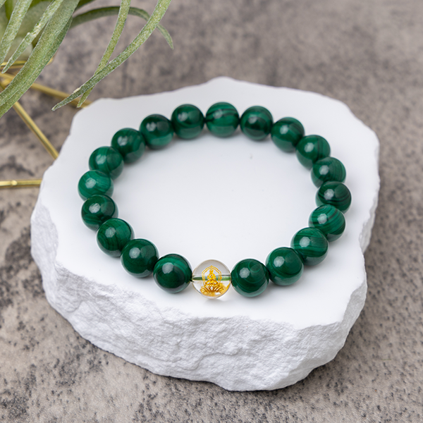 Green crystal deals bracelet