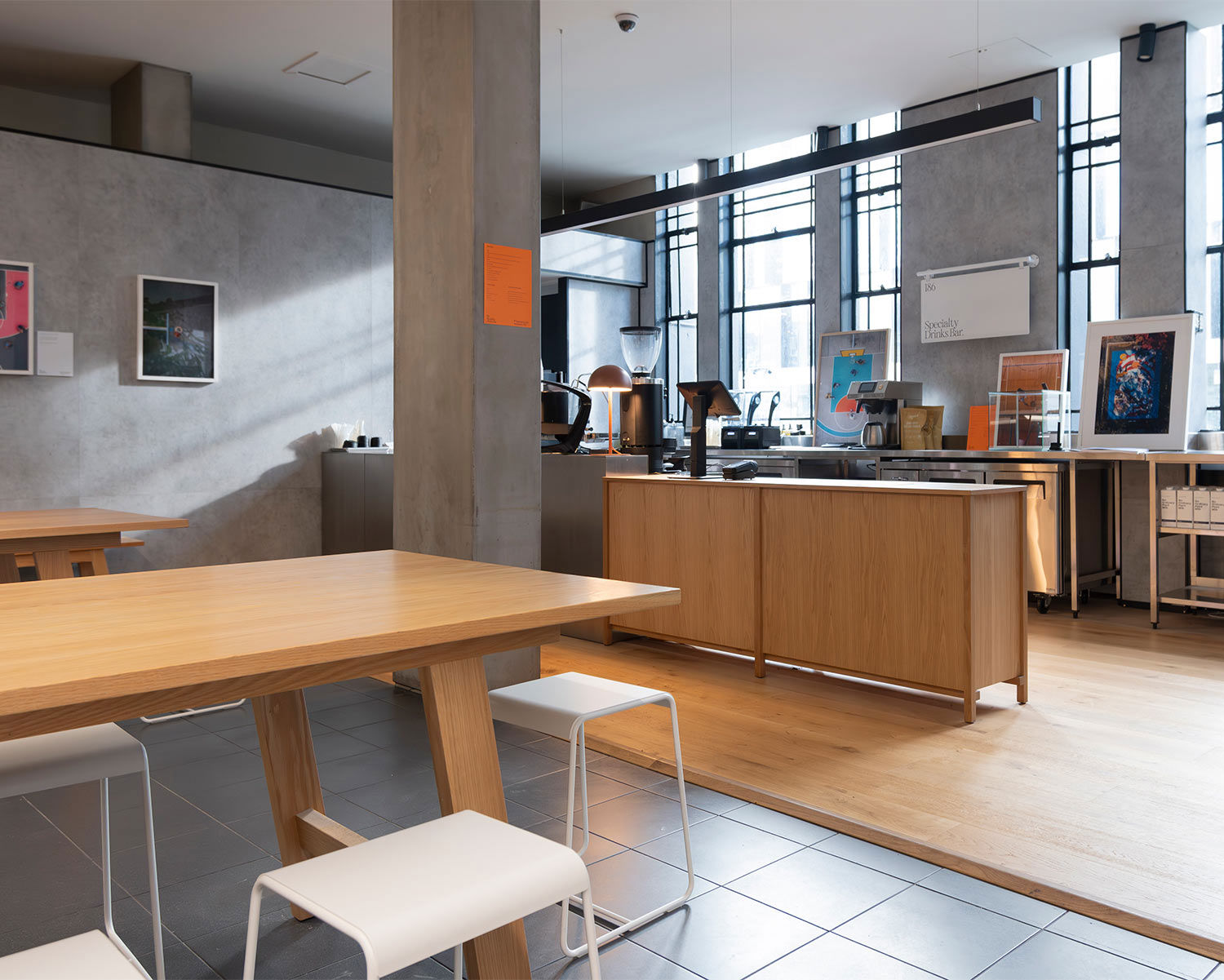 186 Specialty Drinks Bar