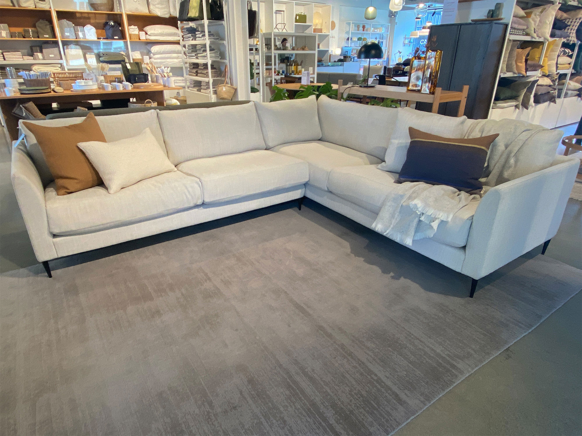 CDMV. Eve NFUEV13KVET0210_NFUSC01KVET0210.jpg