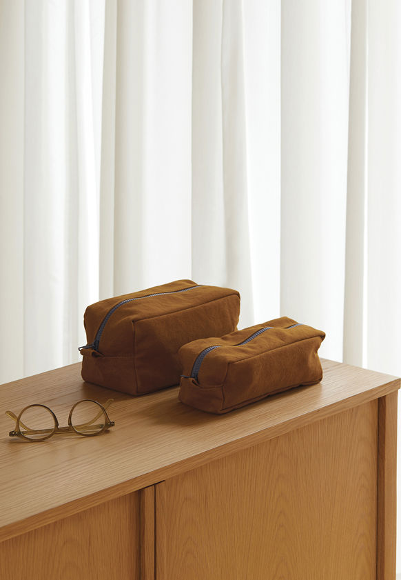 Marlo Contrast Wash Bag