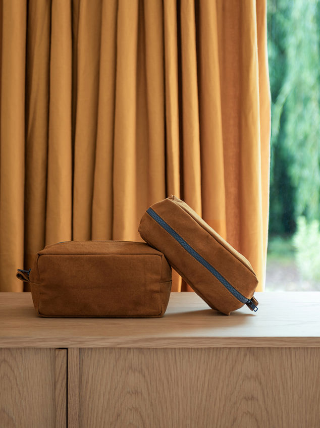 Marlo Contrast Wash Bag