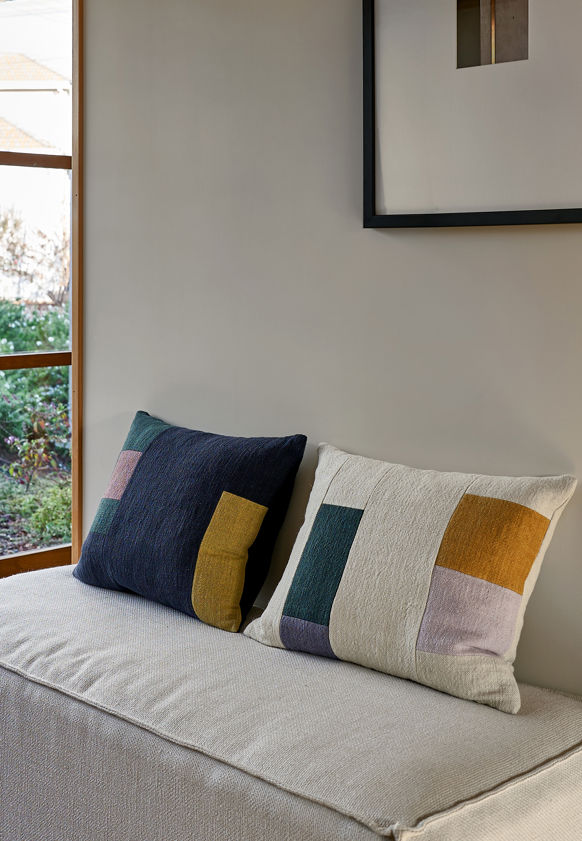 Build Cushion Cover