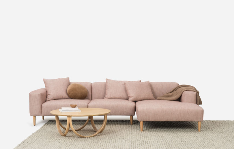 Hem Sofa with Right Chaise