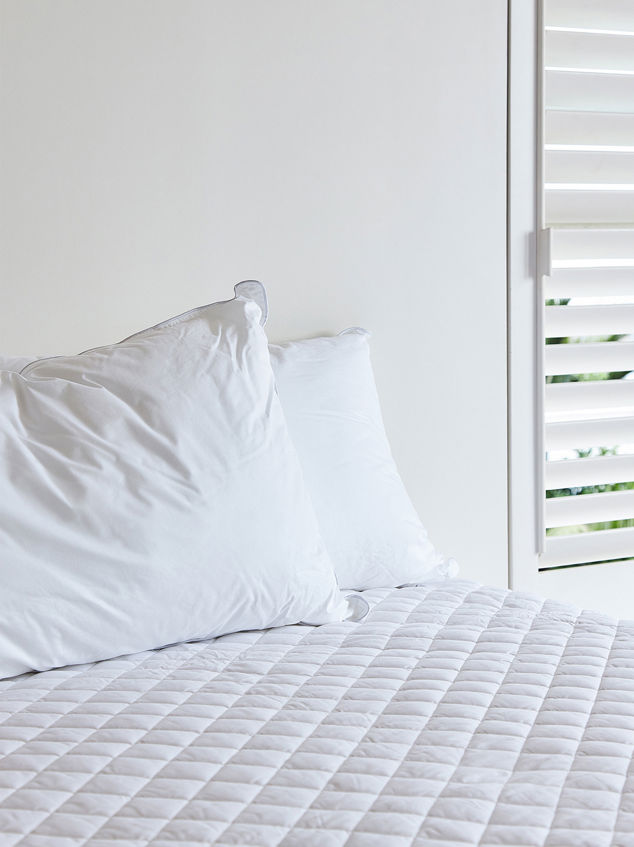 Microfibre Lodge Pillow Inner Firm