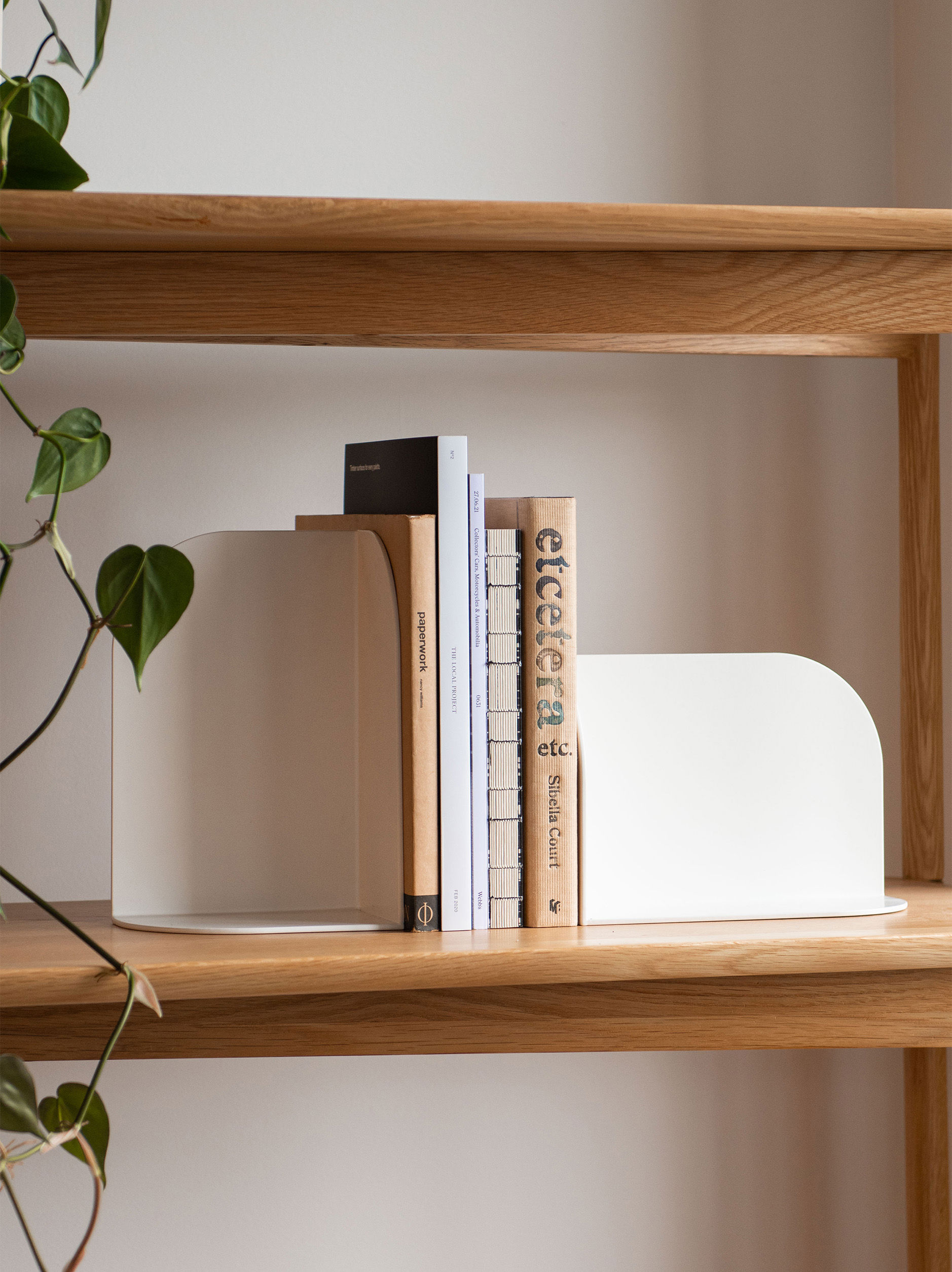 āwhā Bookend Left