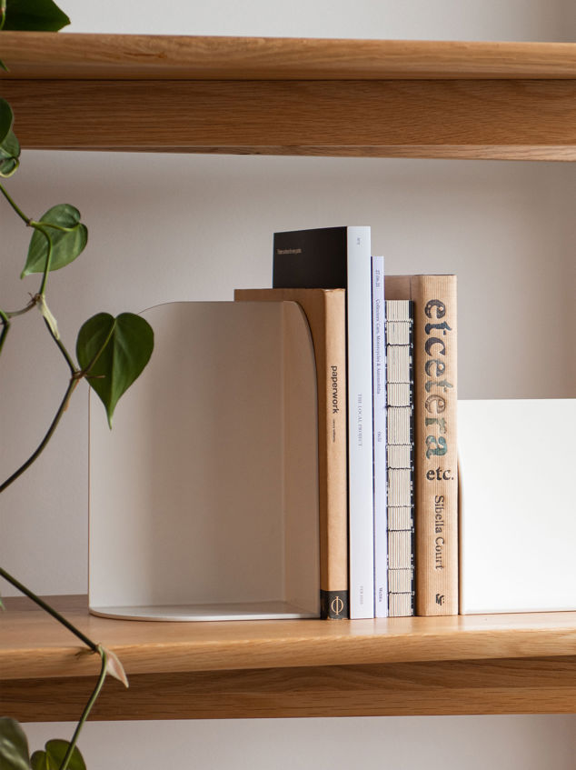 āwhā Bookend Right