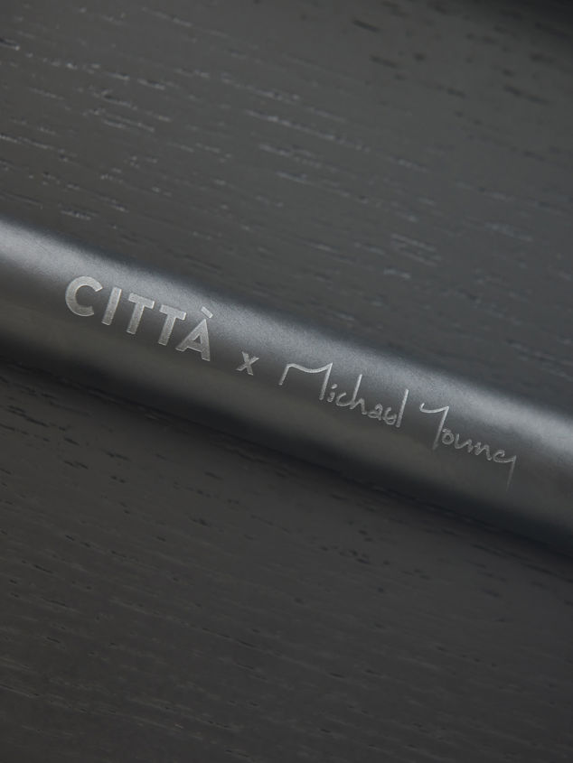 Acre Chair w/ Metal Base