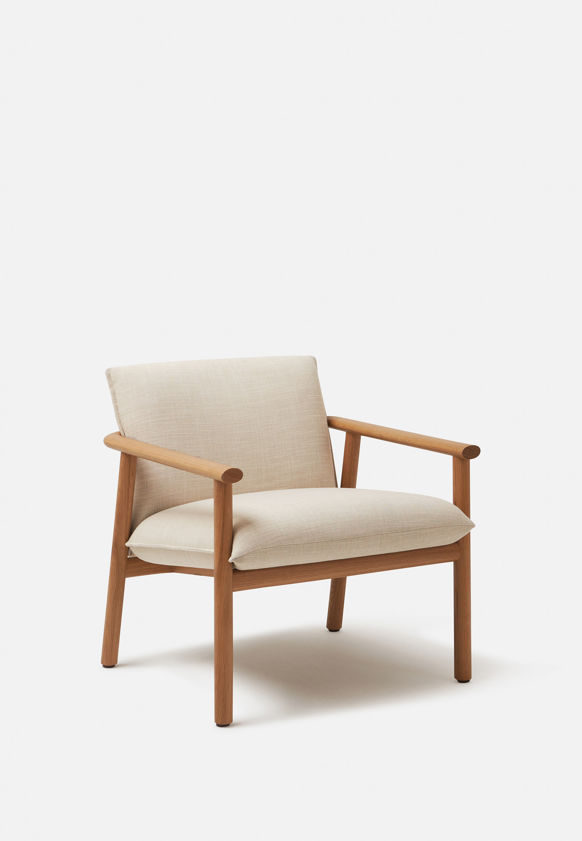 Label Armchair Low