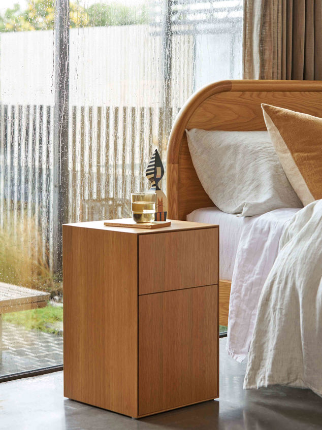 Plinth Bedside Oak