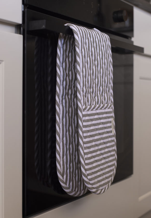 Classic Stripe Double Oven Glove