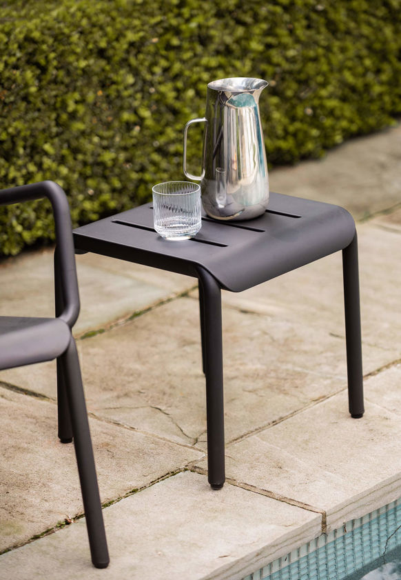 Outo Side Table