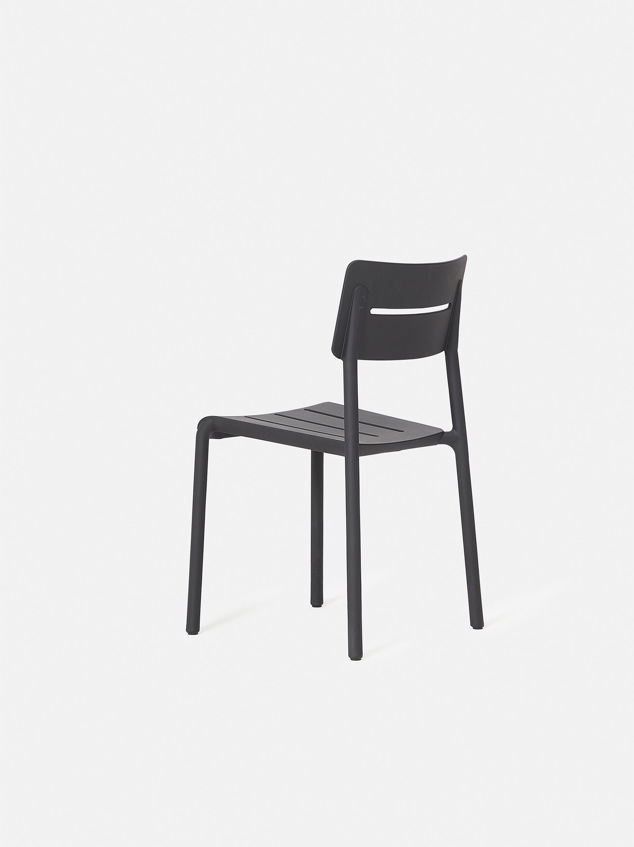 Outo Chair