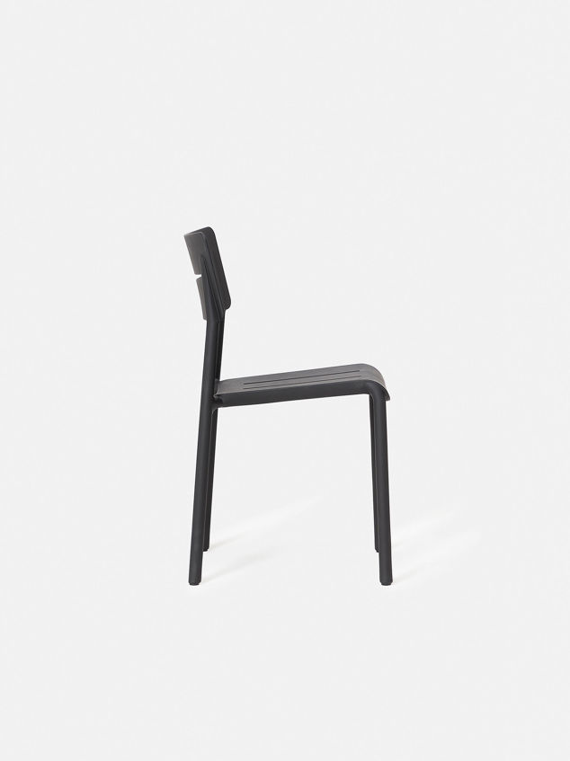 Outo Chair