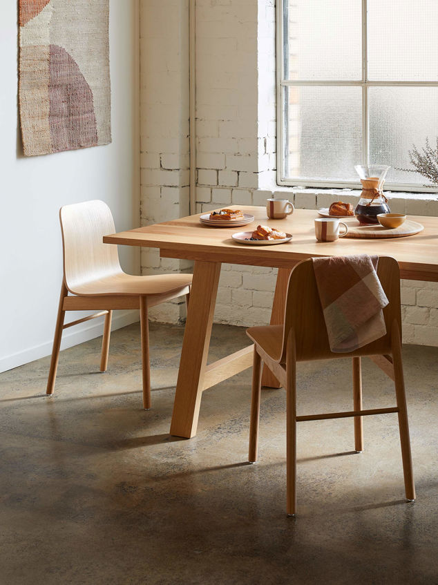 Aspen Chair w/ Wooden Legs