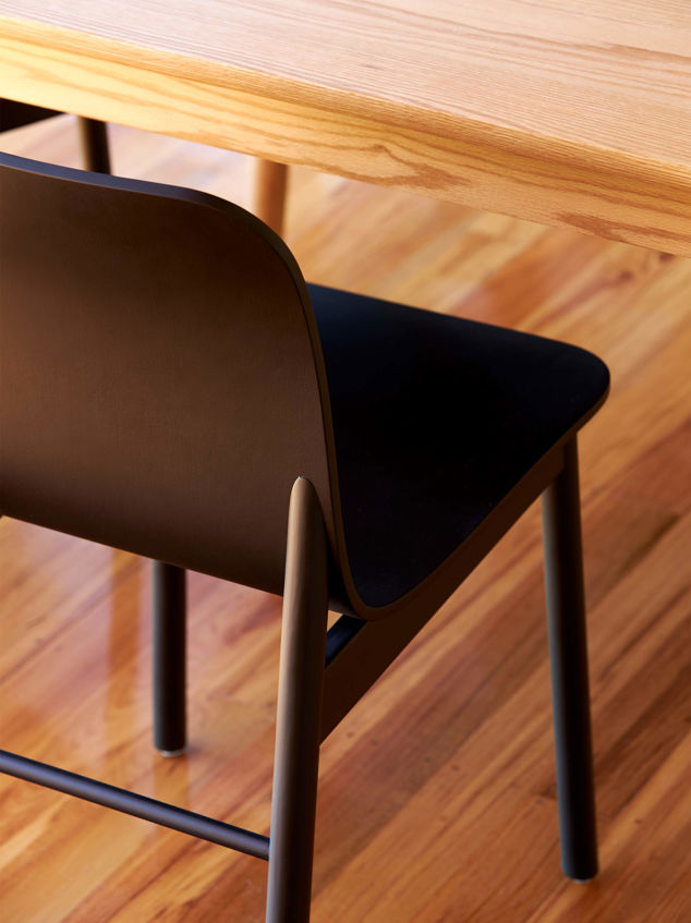 Aspen Chair w/ Wooden Legs
