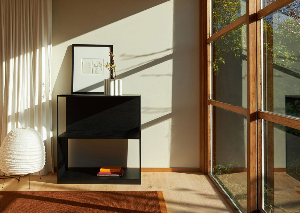 Linear Shelf Low Single