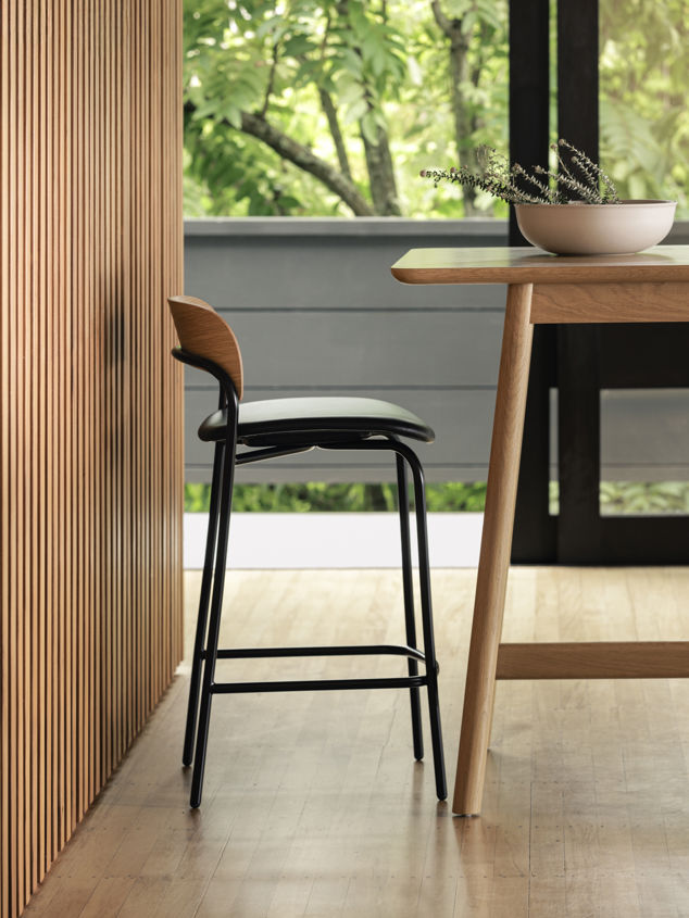 Trace Stool w/ Leather Seat