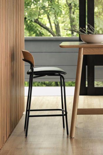 Trace Stool w/ Leather Seat