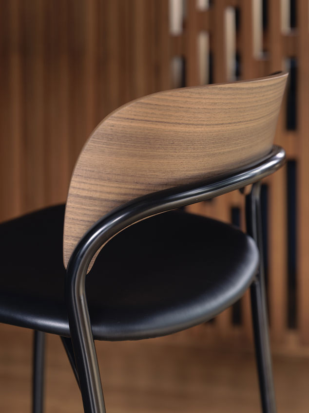 Trace Stool w/ Leather Seat